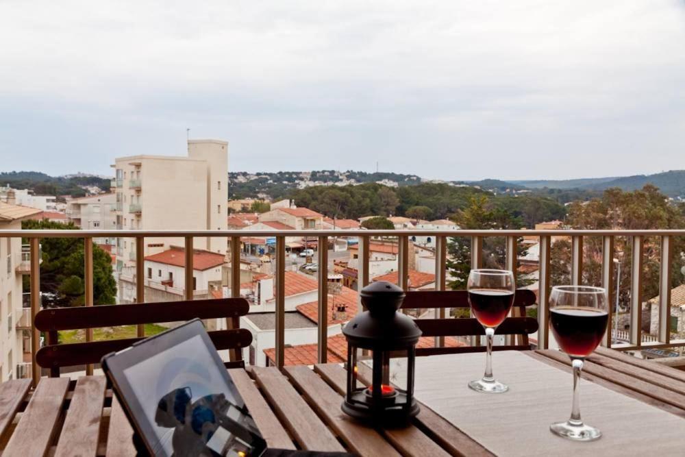 Apartamento Pie De Playa-Wifi Free L' Escala Exteriör bild
