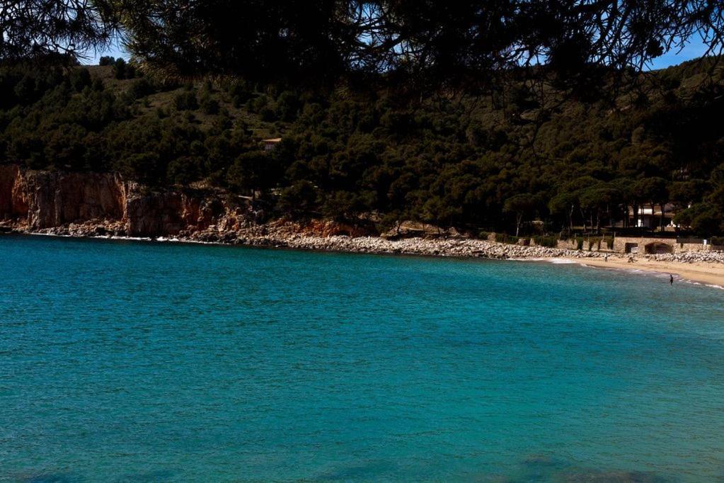 Apartamento Pie De Playa-Wifi Free L' Escala Exteriör bild